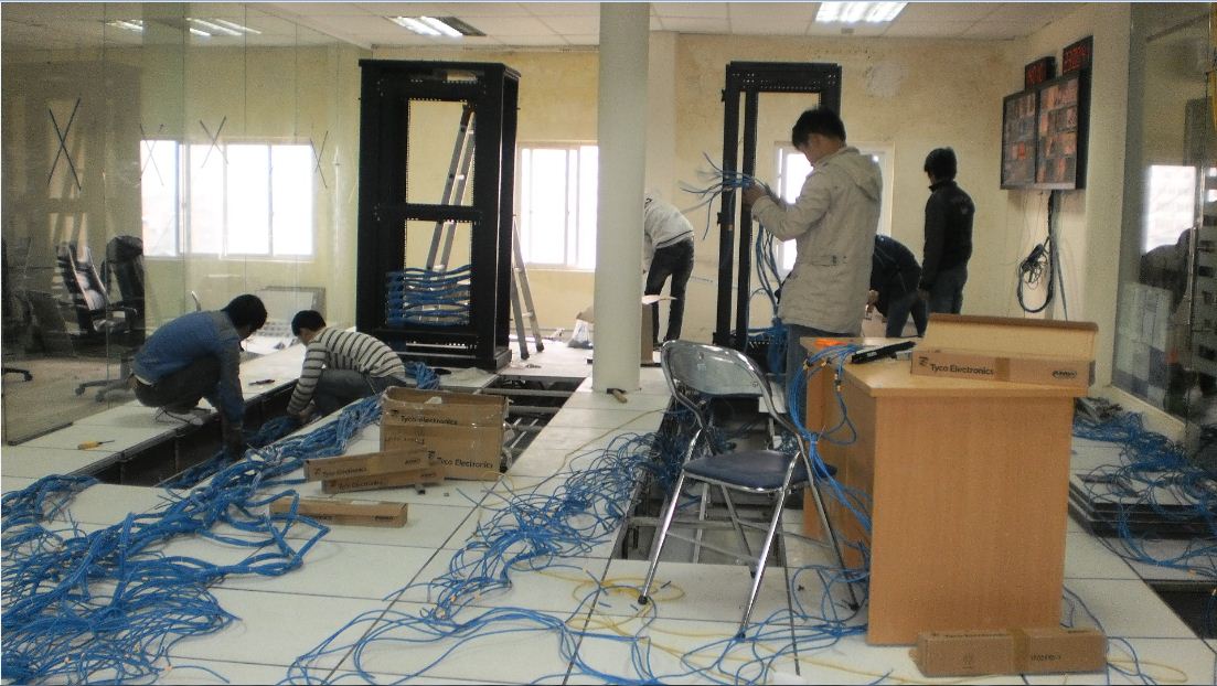 Lắp đặt cáp mạng và thiết bị mạng Lắp đặt cáp mạng và thiết bị mạng